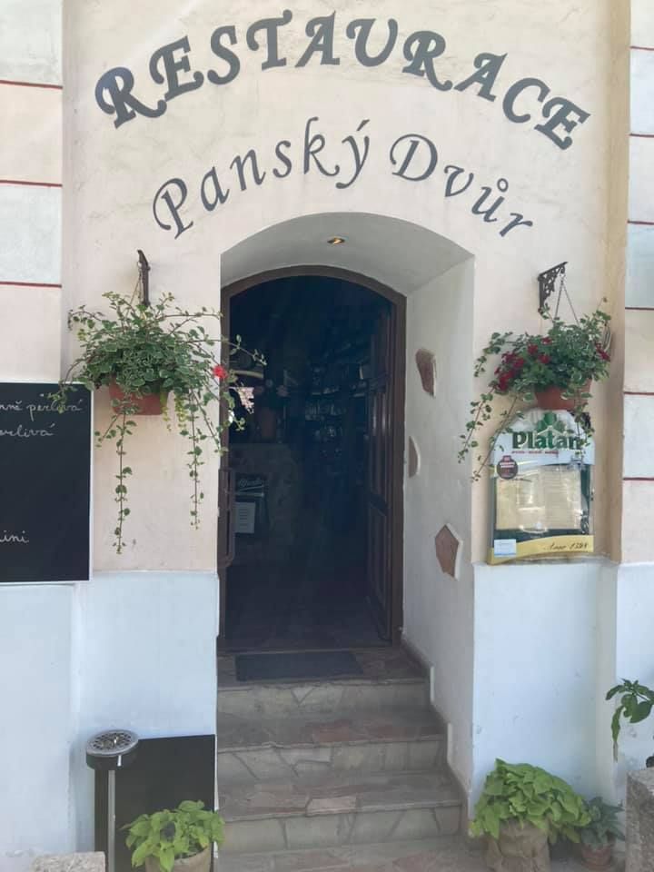 Panský dvůr
