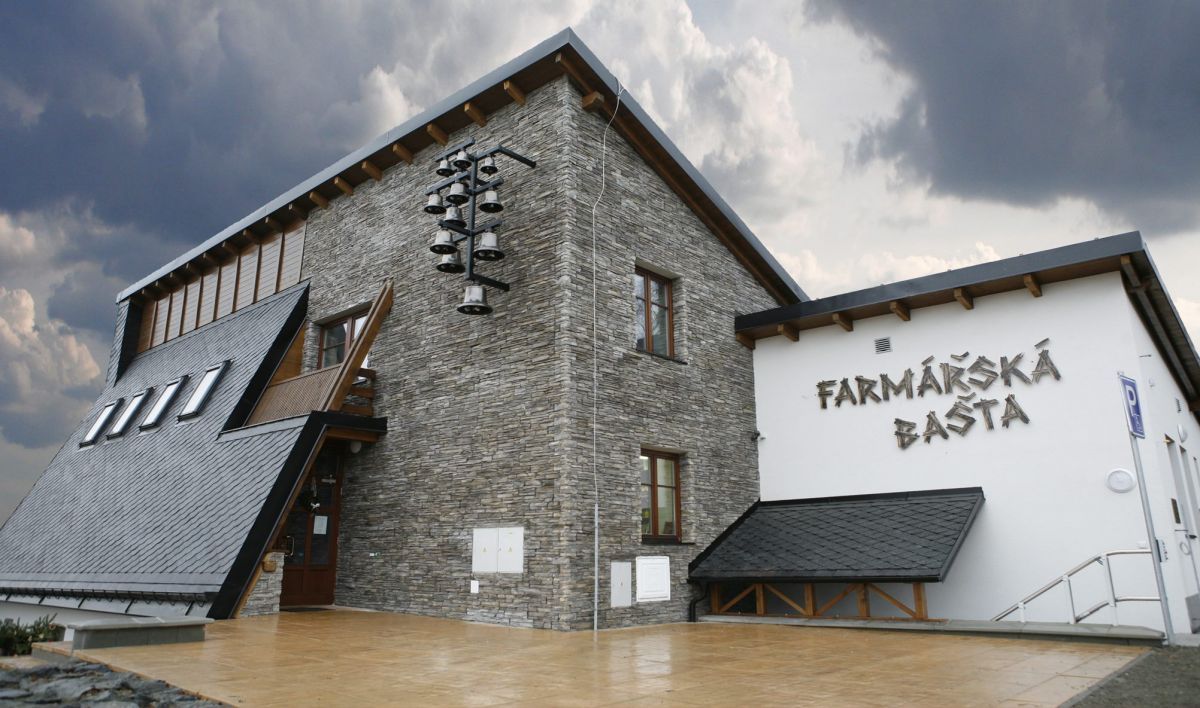 Restaurace – penzion „Farmářská bašta“