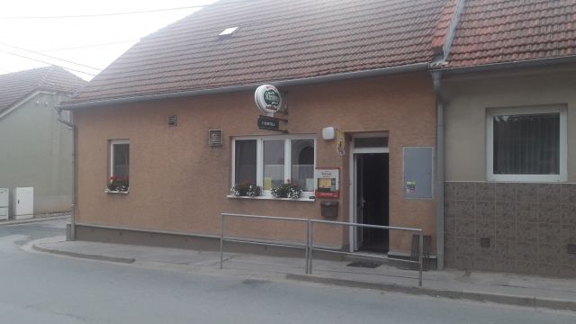 Hospoda U Kostela