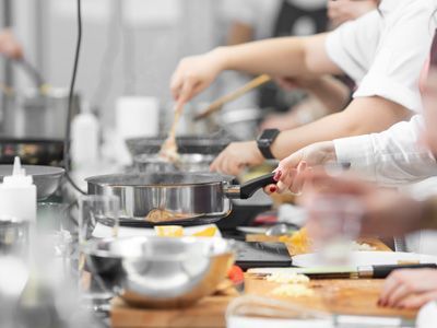 FOOD-NAMASTE-BAR (NAMASTE – Indická a Nepálská restaurace)