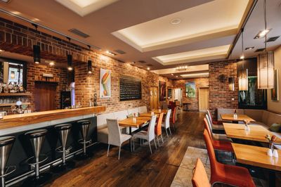 Salut Restaurant