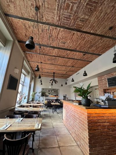 KUBISTRO
