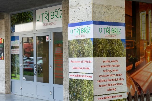 U tří bříz