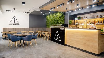 TOM restaurant