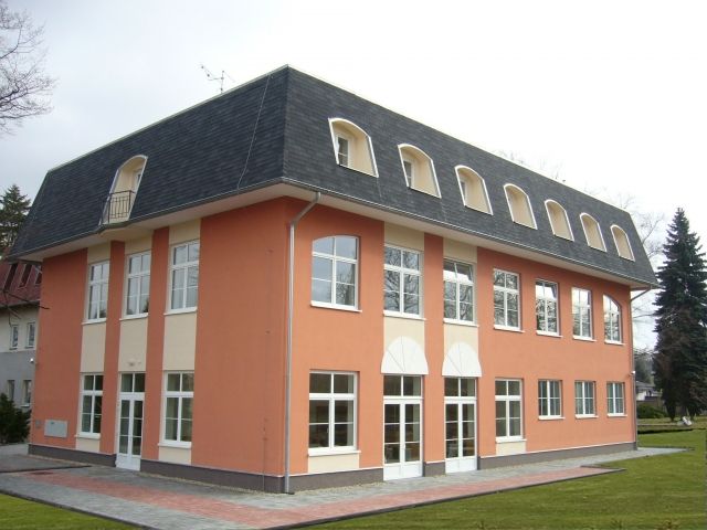 U Kostela bez věže
