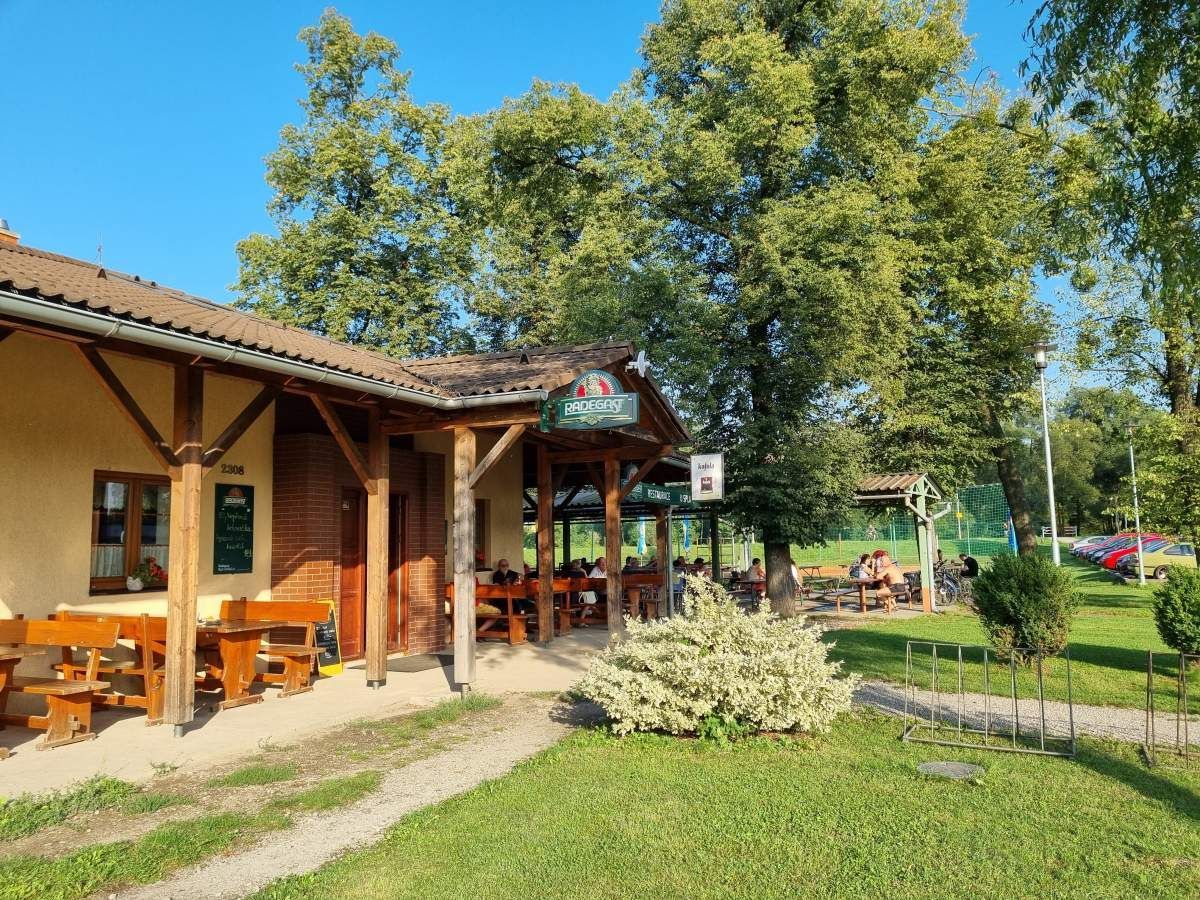 Restaurace U Splavu