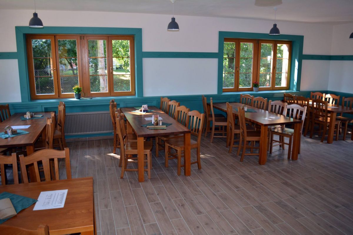 Saloon Zlatá podkova